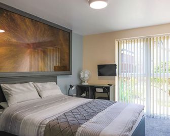 OYO Honeycroft Lodge - Uxbridge - Спальня