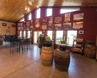 The Benjamin Hotel - Watkins Glen - Bar