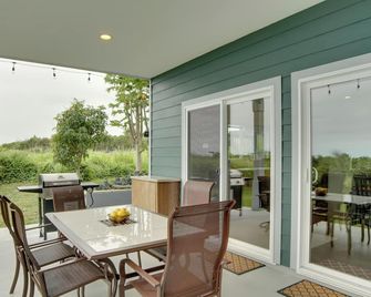 The Aloha Green House Retreat with Ocean Views! - Naalehu