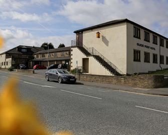 Best Western Bradford Guide Post Hotel - Bradford - Building