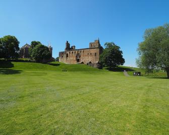Linlithgow Loch Apartment - Linlithgow - Outdoor view
