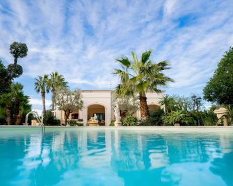Don Onofrio - Monopoli - Pool
