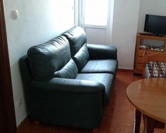 O Encontro - Fisterra - Wohnzimmer