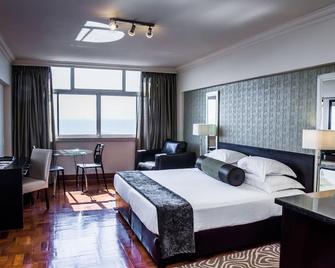 Belaire Suites Hotel - Durban - Schlafzimmer