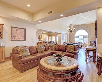 Grand Crowne Resort - ברנסון - סלון