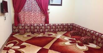 Al Eairy Furnished Apartments Tabuk 3 - Tabuk - Living room