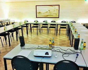 هوتل بيترزبرغ - دوسيلدورف - مطعم