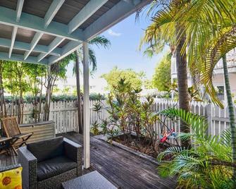 Beach House Condo by AvantStay Communal Pool Gated Community Great Location Week Long Stays - Cayo Hueso - Patio
