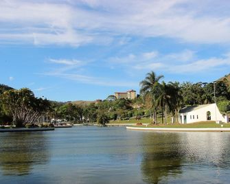 Hotel Zanon - Águas de Lindóia - Vista del exterior