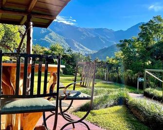 Hotel de Montaña El Pelicano - Herradura - Balcón