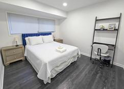 Luxury 2 Bedroom condo, sleeps up to 6! - Annandale - Schlafzimmer