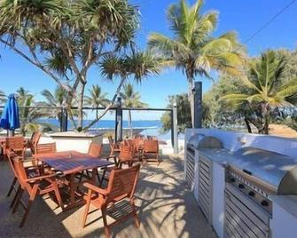 Bargara Shoreline Apartments - Bargara - Balcony