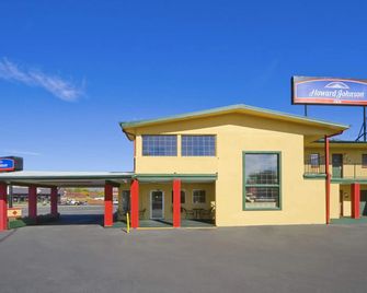 Howard Johnson by Wyndham Flagstaff University West - Flagstaff - Edificio
