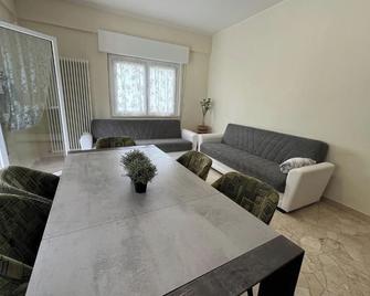 Alba Apartment - Riccione - Essbereich