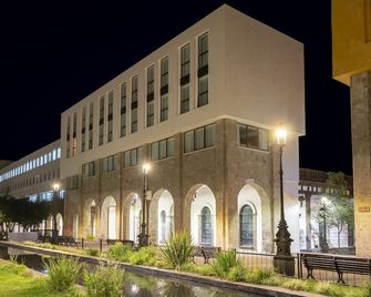 Six Hotel Guadalajara Degollado - Guadalajara - Edificio