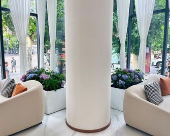 Chunqiu International Hotel - Guangyuan - Sala de estar