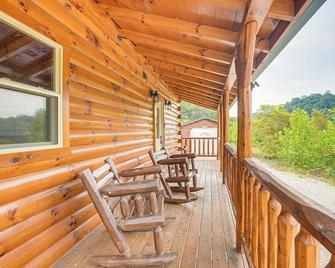 Chillicothe Cabin Near Hocking Hills State Park! - Chillicothe
