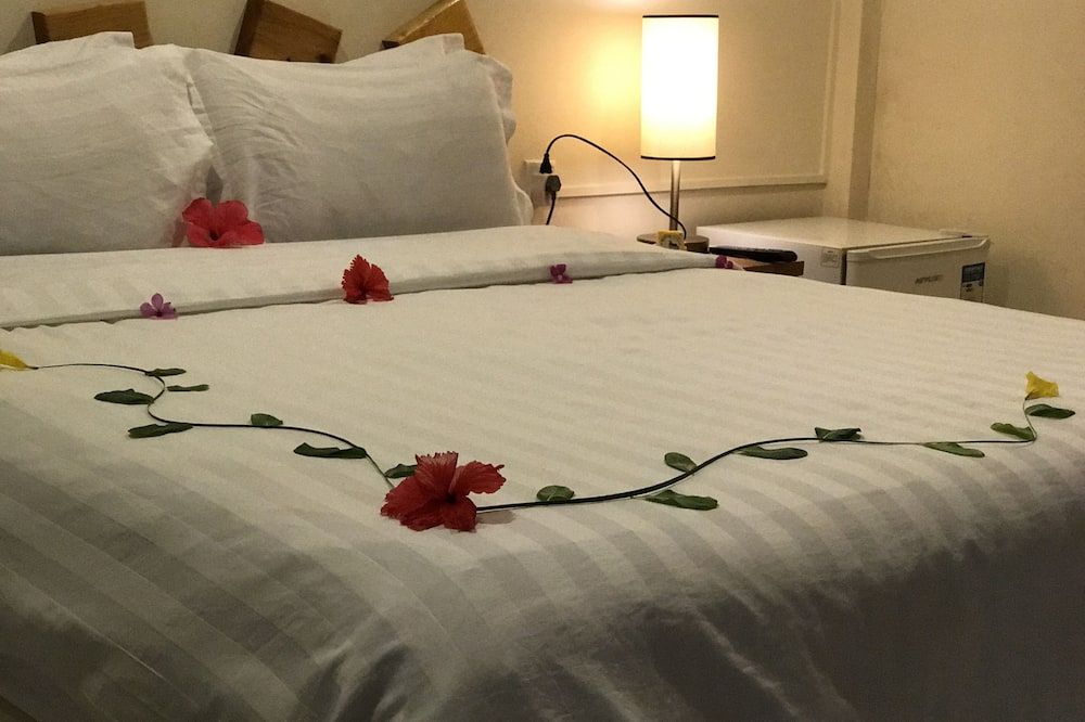 Aloha Rasdhoo, located few minutes away from private beach. - Rasdhoo - Habitación