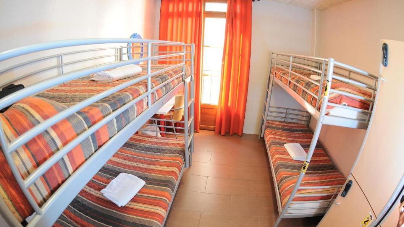Be Zaragoza Hostel