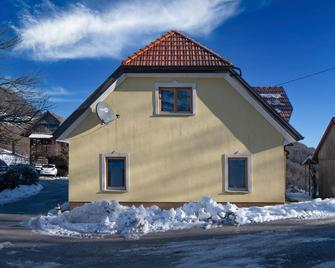 Farmhouse Raspberry Pool&Wellness - Happy Rentals - Čeplje - Edificio