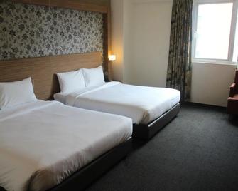 Strand Hotel - Singapore - Bedroom