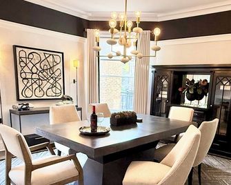 Stylish-Local-Comfy-Safe 4 Night Min. - Chicago - Phòng ăn