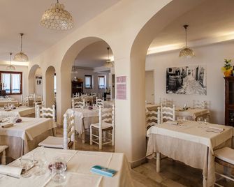 Hotel Sandalyon - San Teodoro - Restaurante