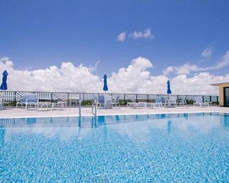 Vistalmar Beach Resort - Deerfield Beach - Pool
