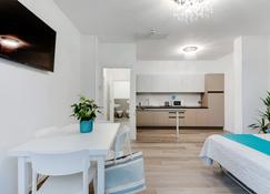 Elegance Suite Apartments - Cervia - Pokój dzienny