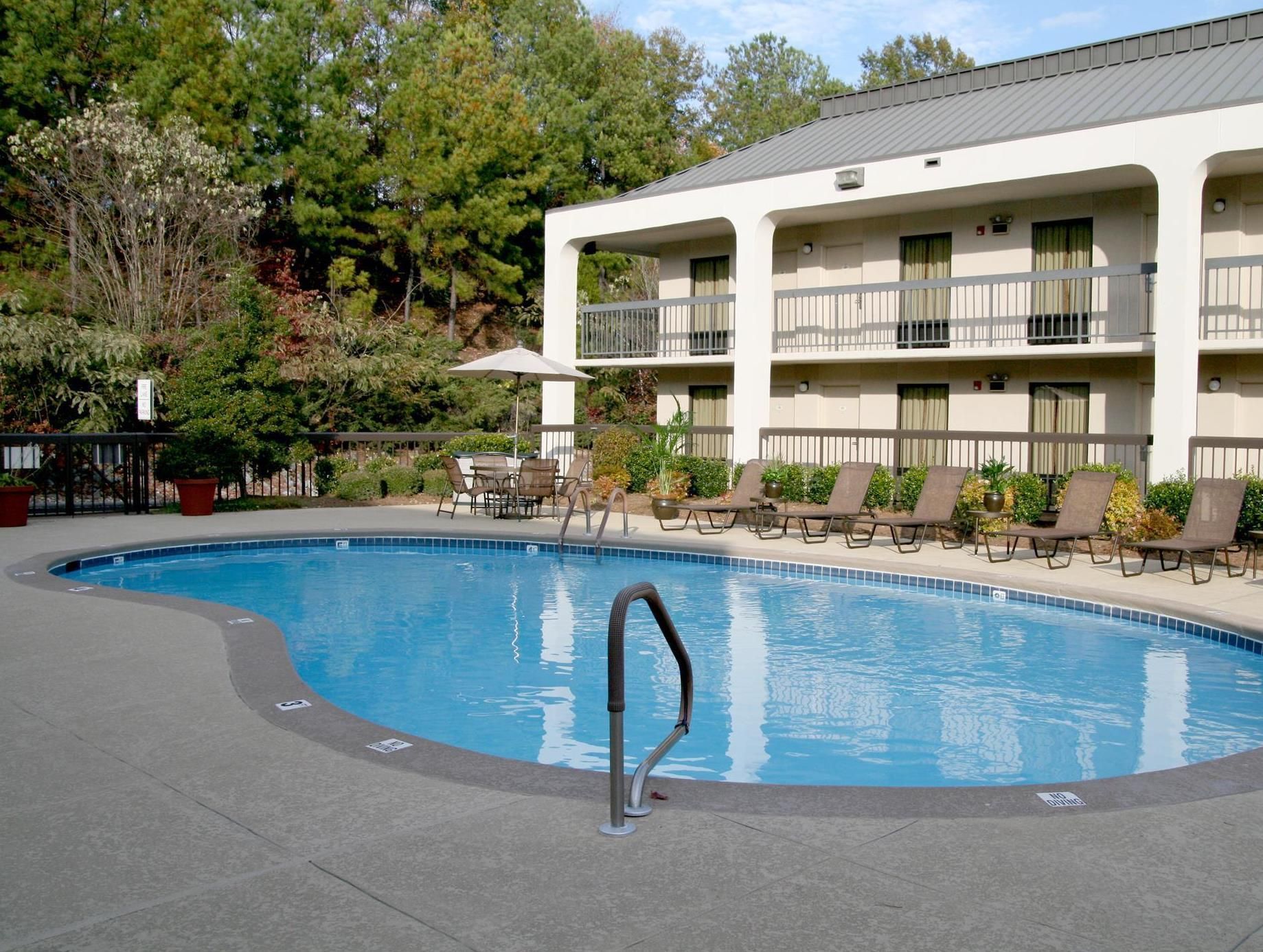 Park Inn by Radisson, Columbus State University Area - קולומבוס - בריכה
