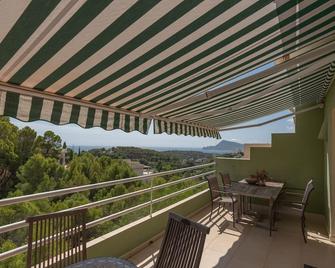Ref 116) Nice semi-detached villa close to the Altea golf cours. - Altea la Vella - Balcón