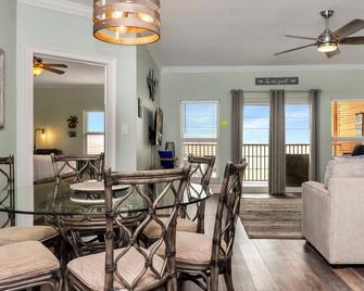 Paradise Shores 305 by Pristine Properties Vacation Rentals - Mexico Beach - Comedor