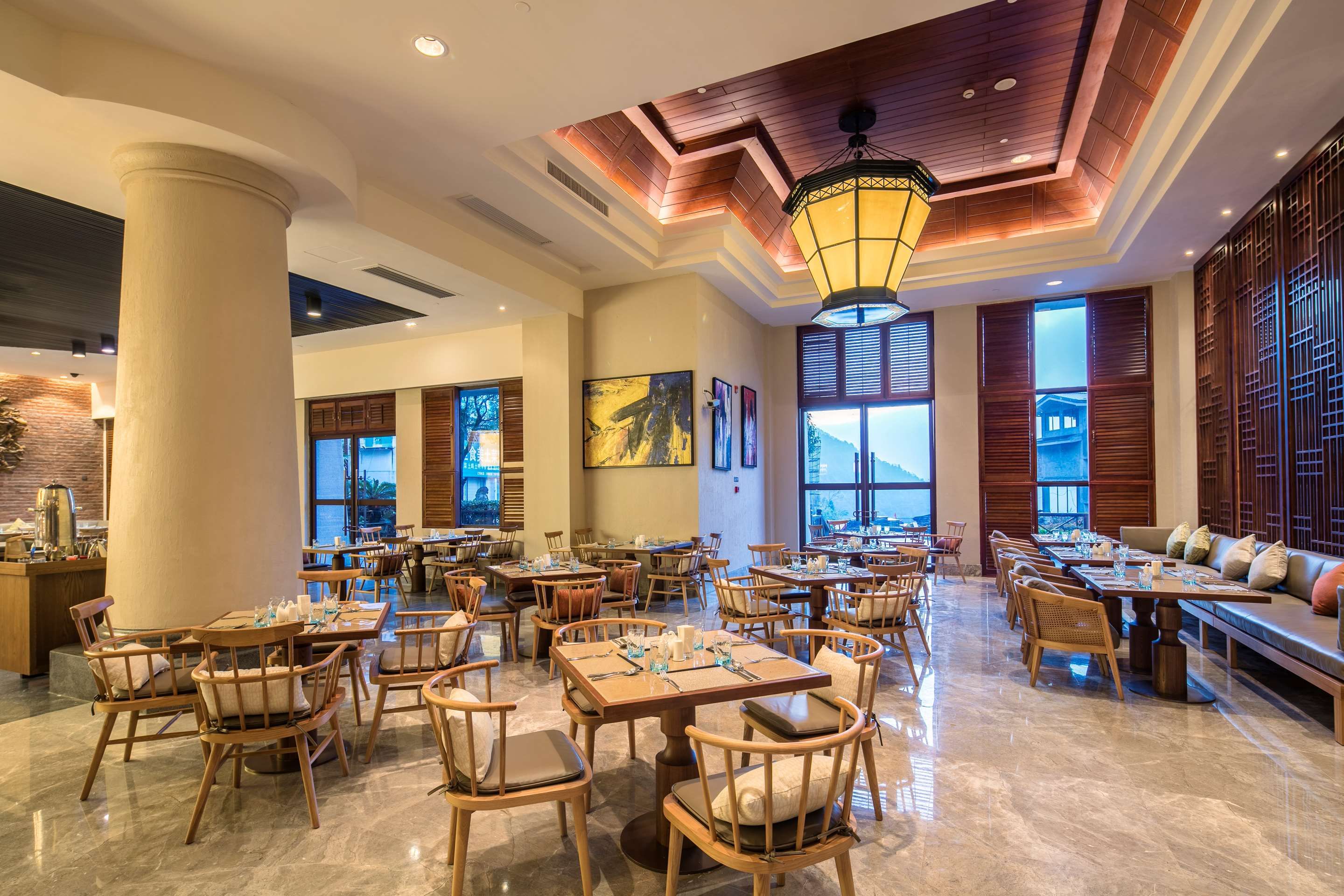 هيلتون سانكين شان ريزورت - شانغراو - مطعم