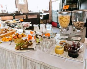 Riva Hotel - Bakú - Buffet