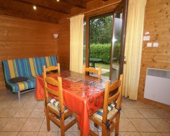 Chalet in Vosges Forest with Valley View - La Bresse - Eetruimte