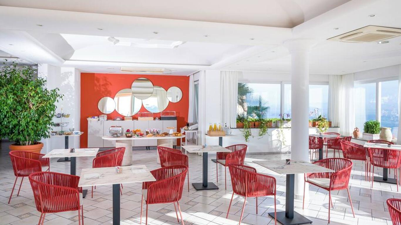 Hotel Villa Ireos