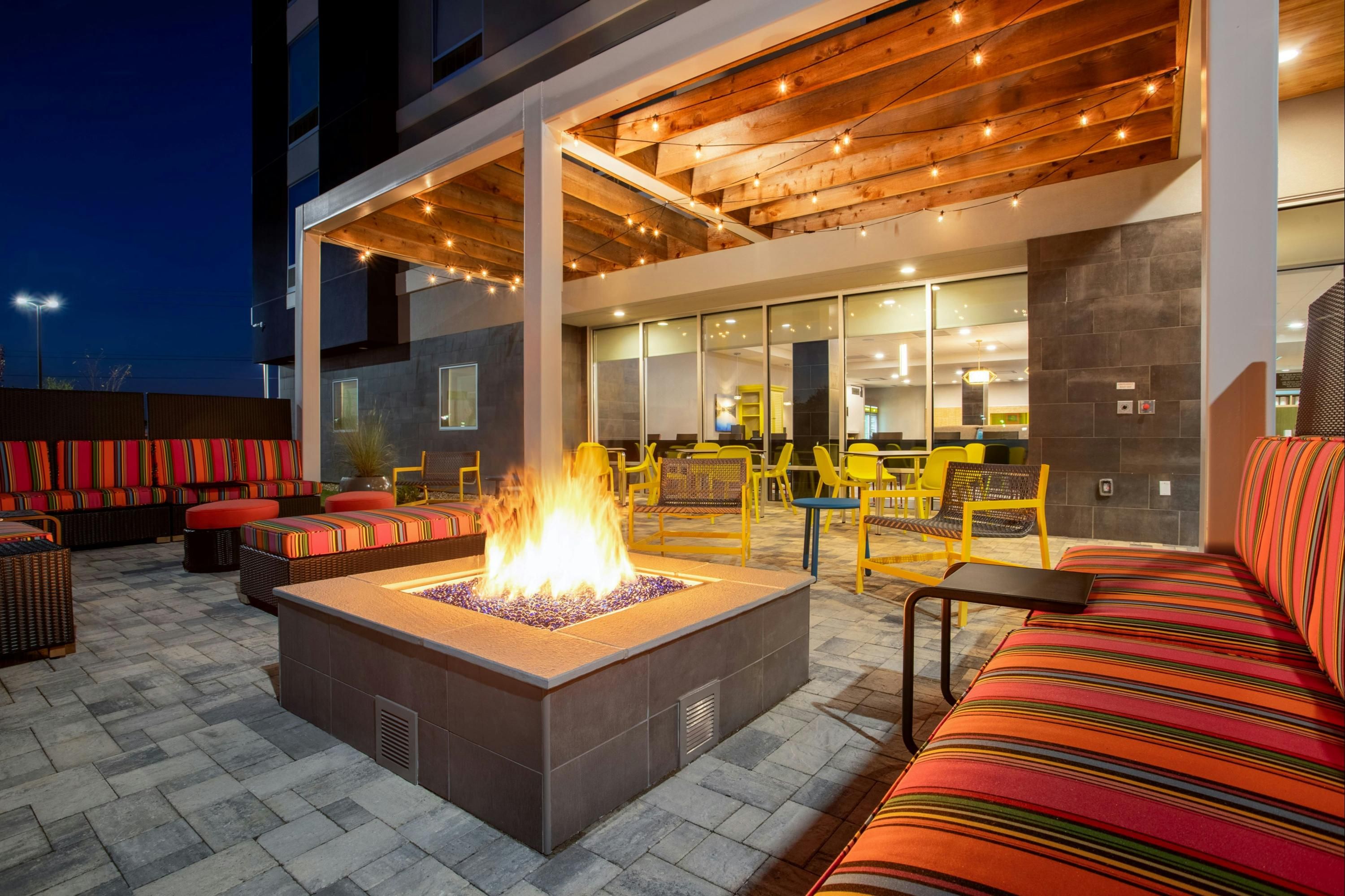 Home2 Suites by Hilton Calhoun - Calhoun - Bygning
