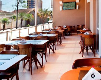 Comfort Hotel Sertaozinho - Sertãozinho - Restaurace