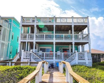 Beachfront Oasis With Unbeatable Views. Just Steps To The Beach Or Town! - Topsail Beach - Edificio