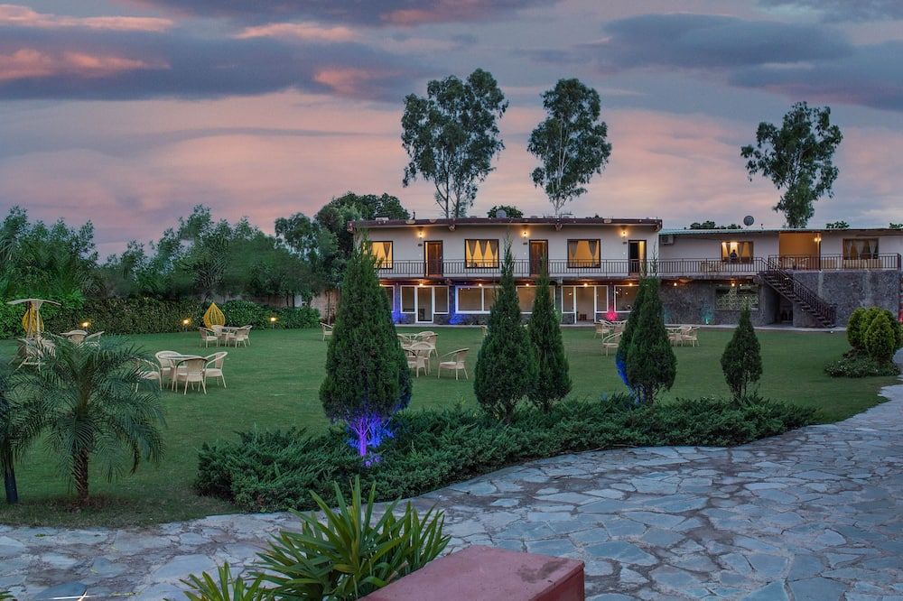 Vow Resorts And Spa - Rāmnagar - Bygning