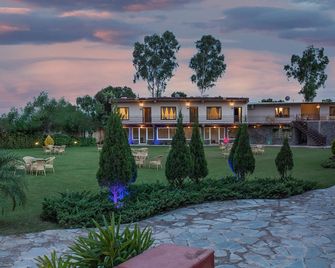 Vow Resorts And Spa - Rāmnagar - Bygning