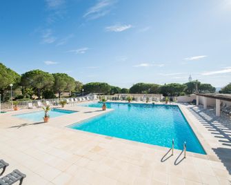 Ulvf Les Residences Du Colombier - Fréjus - Piscina