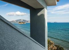 Panorama Inn - Agios Sostis - Balcony