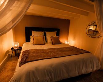 Suite romantique avec Jacuzzi - Hypercentre, Place Jean Jaurès - Montpellier - Bedroom