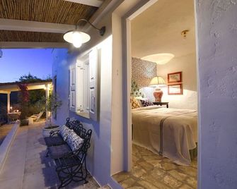 The Dutch Suite: Romantic Boutique Guesthouse - Порто Хелі - Балкон