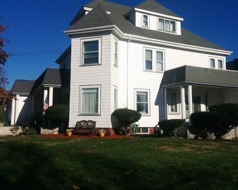 Château sur Mer Bed & Breakfast - Winthrop - Edificio
