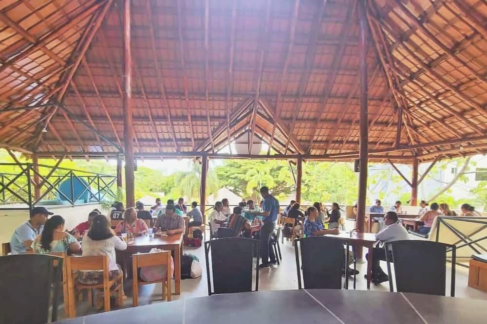 Surf Ranch Hotel & Resort - סן חואן דל סור - מסעדה