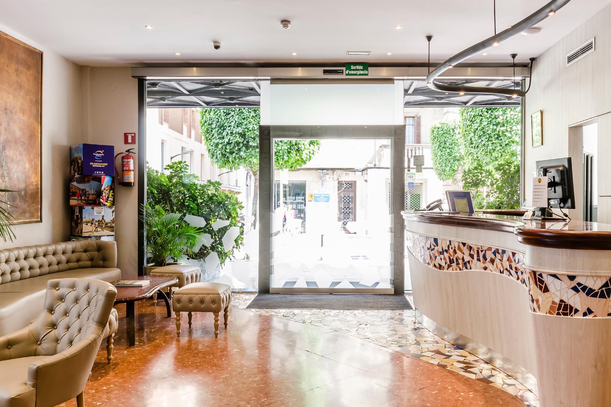 Hotel Gaudí - Reus - Recepció