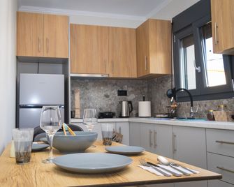 Rafkon Luxury Apartments - Myrina - Myrina - Kitchen