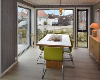 Stunning Home In Sandefjord - Sandefjord - Essbereich